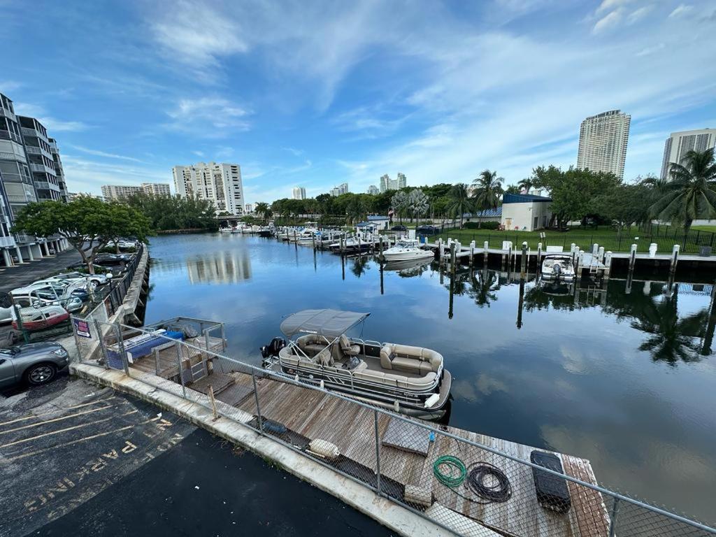 Moderno Departamento Estudio Miami Lägenhet Hallandale Beach Exteriör bild